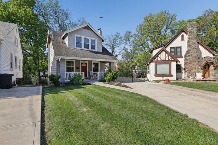 Property Photo:  2925 Utopia Place  OH 45208 