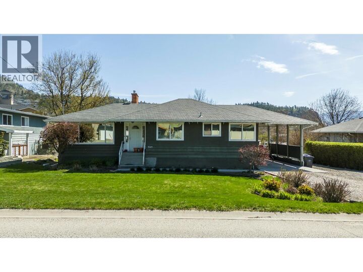 Property Photo: 707 Glenburn Street BC V1Y 4G4