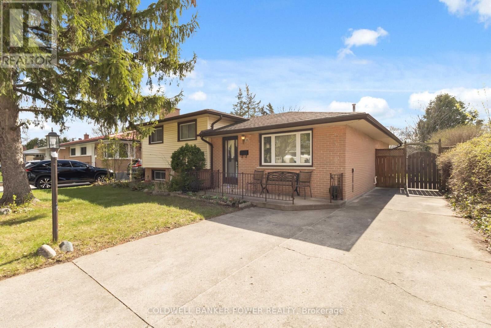 Photo de la propriété:  107 Pawnee Road  ON N5V 2S9 