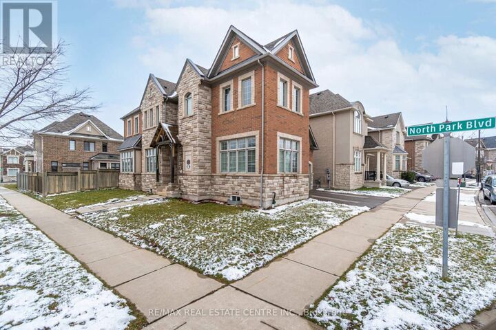 Property Photo:  177 North Park Boulevard North  ON L6M 0X3 