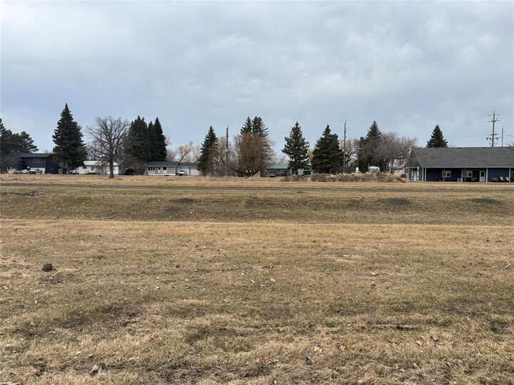 Photo de la propriété:  1 Front Street  MB R0K 1R0 