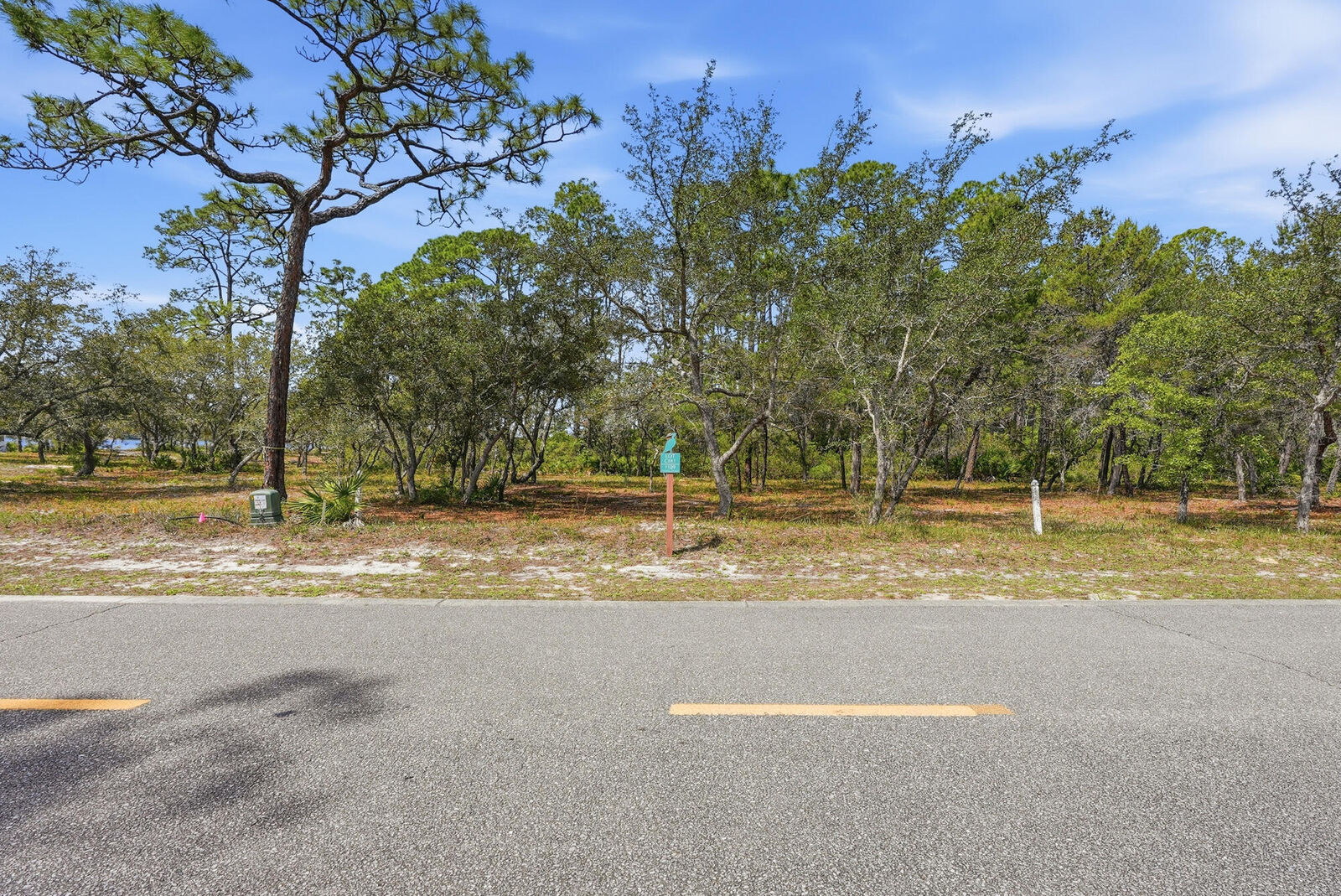 Property Photo:  1109 E Water Oak  FL 32413 