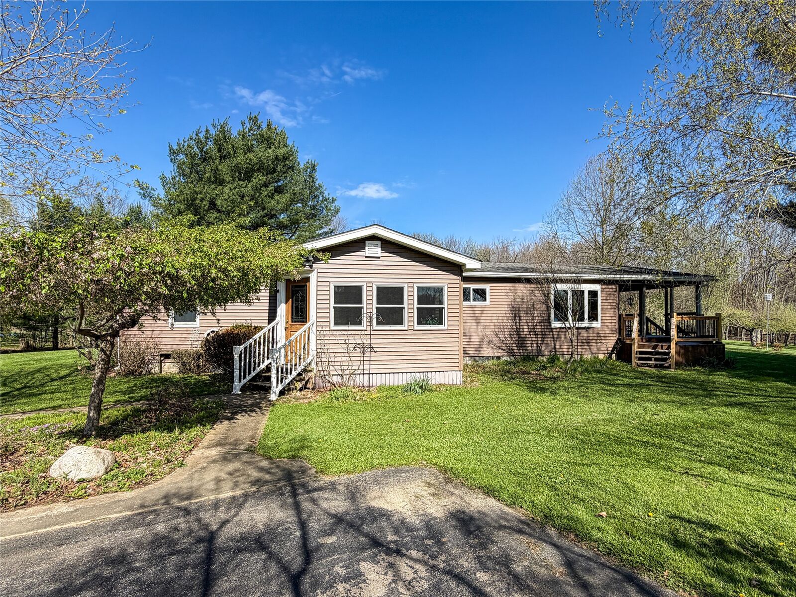 Property Photo:  17620 Brookhouser Road  PA 16433 