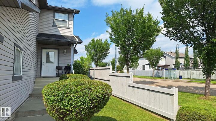 Property Photo: 8704 175 Avenue NW AB T5Z 3Z3