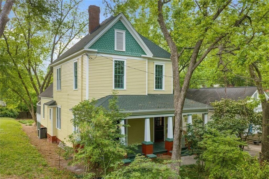 Property Photo: 460 Oakdale Road NE GA 30307