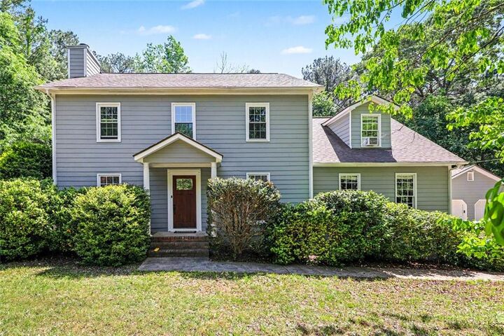 Property Photo:  215 Hampton Woods Drive  GA 30215 