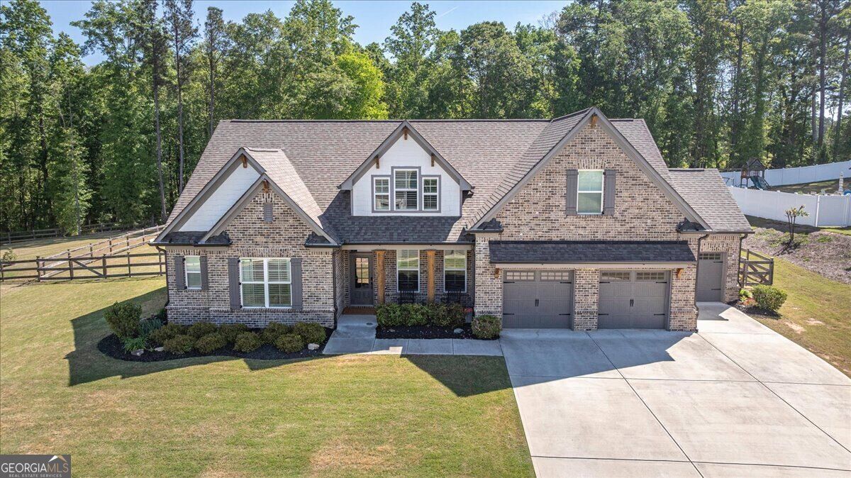 Property Photo: 1607 Muscadine Drive GA 30548