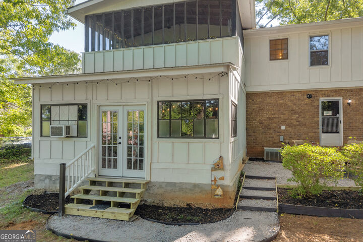 Property Photo:  243 Rhodes Drive  GA 30606 