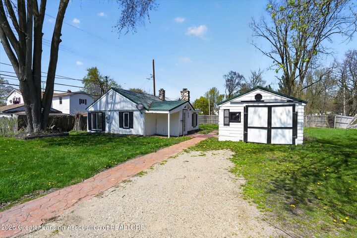 Property Photo:  3024 W Jolly Road  MI 48911 