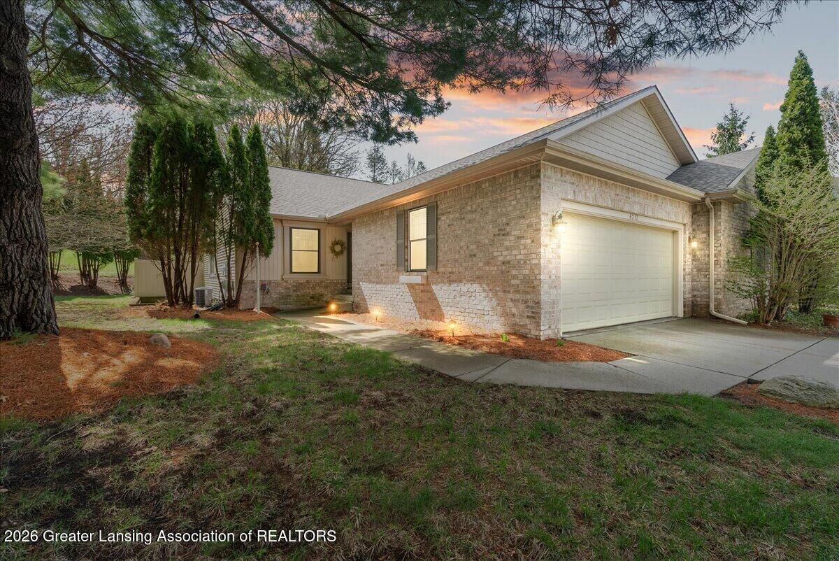 Property Photo:  6212 E Timber View Drive  MI 48823 