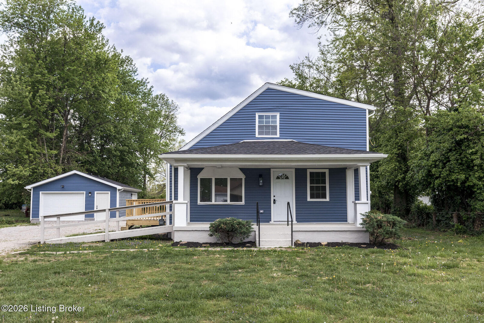 Property Photo:  1264 Lipps Ln  KY 40219 