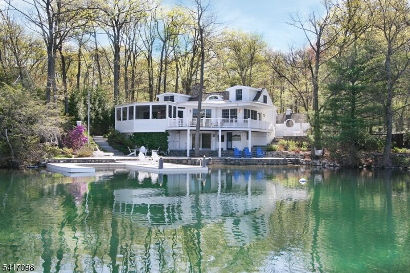 Property Photo:  140 Lake End Rd  NJ 07435 