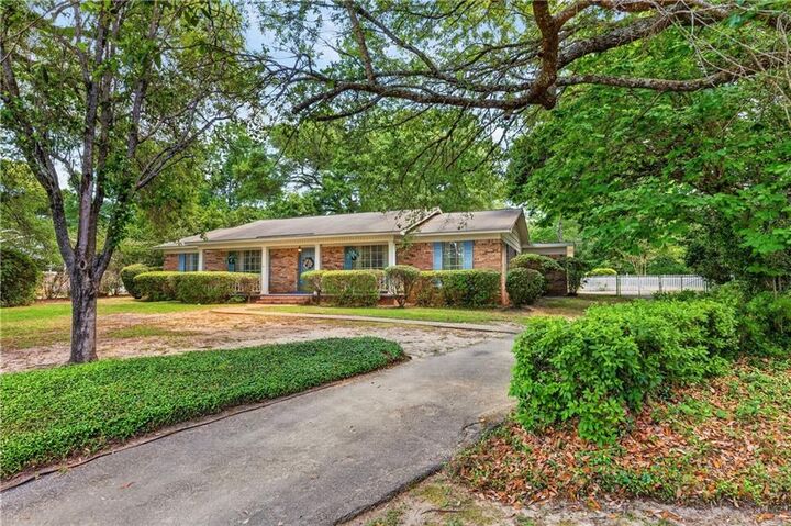 Property Photo: 2021 Maryknoll Court AL 36695