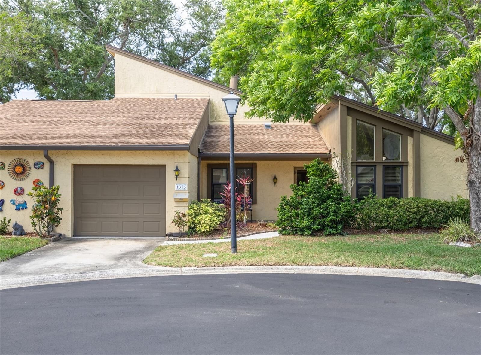 Property Photo:  2101 Sunset Point Road 1305  FL 33765 