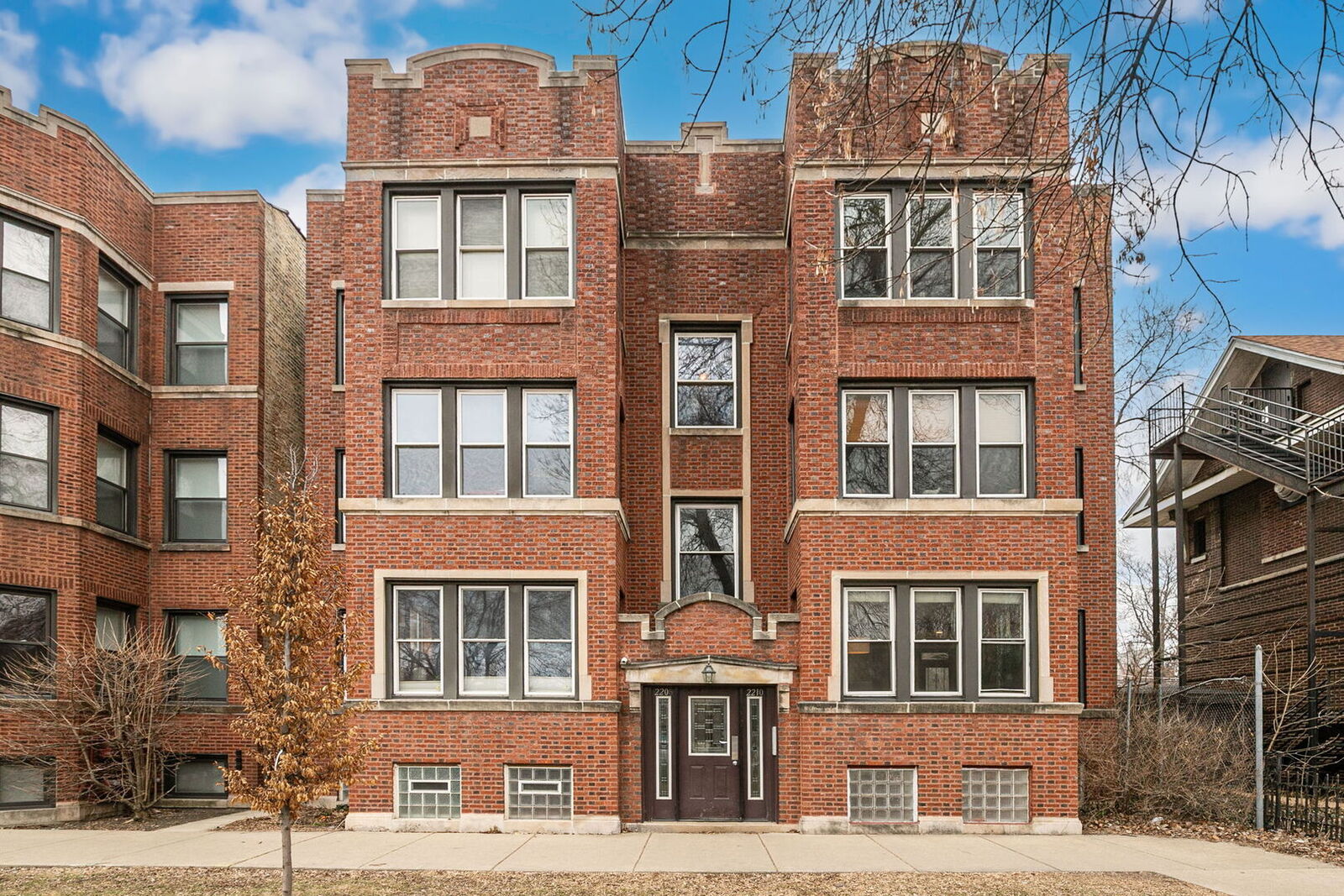 Property Photo:  2210 N Kedzie Boulevard 1N  IL 60647 