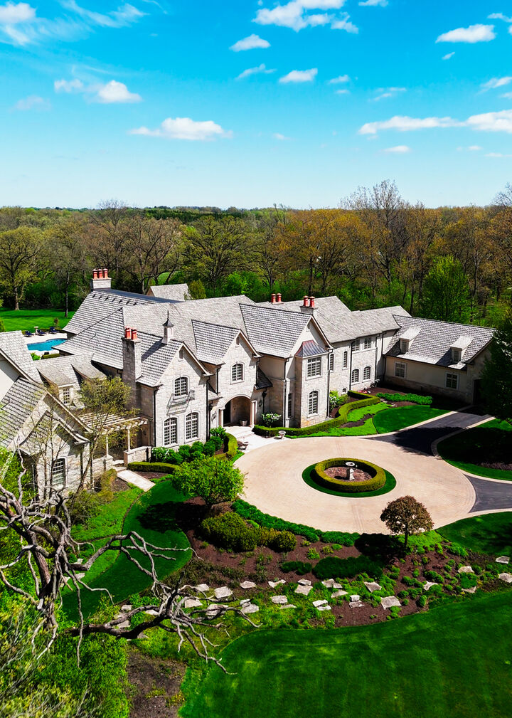 Property Photo:  93 Hawley Woods Road  IL 60010 