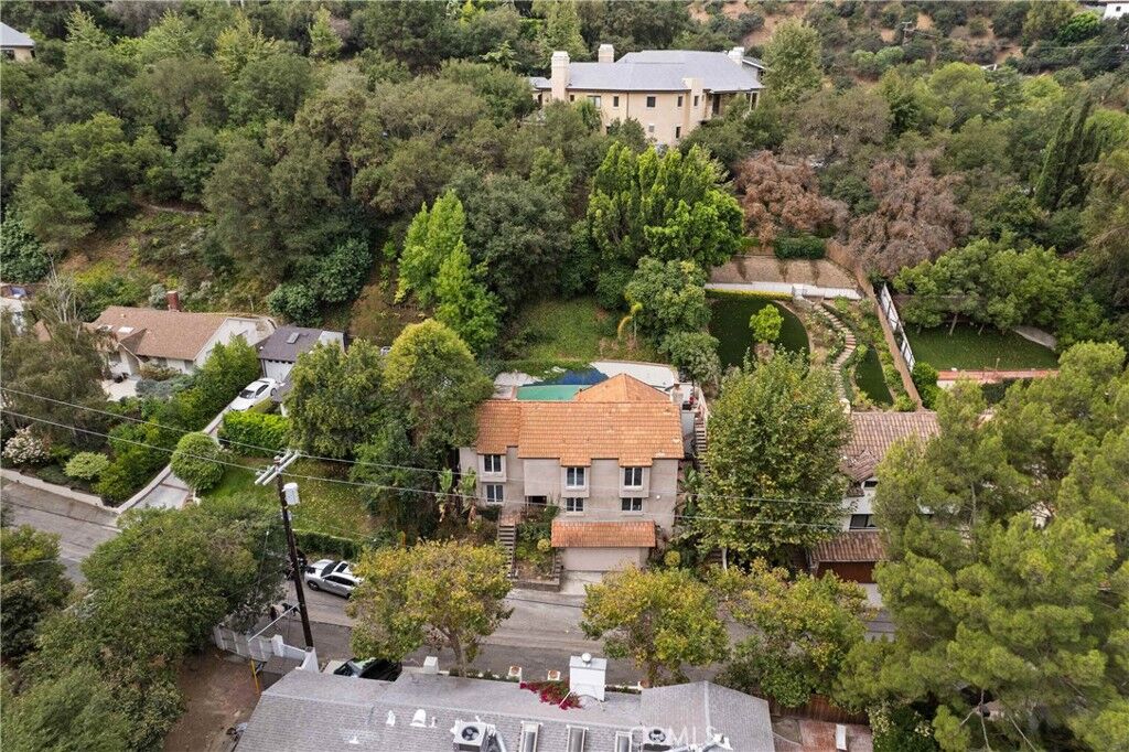 Property Photo:  4007 Alta Mesa  CA 91604 