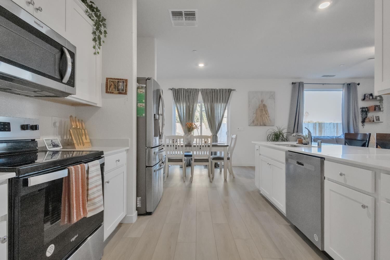 Property Photo:  778 S Rapallo Street  CA 95215 