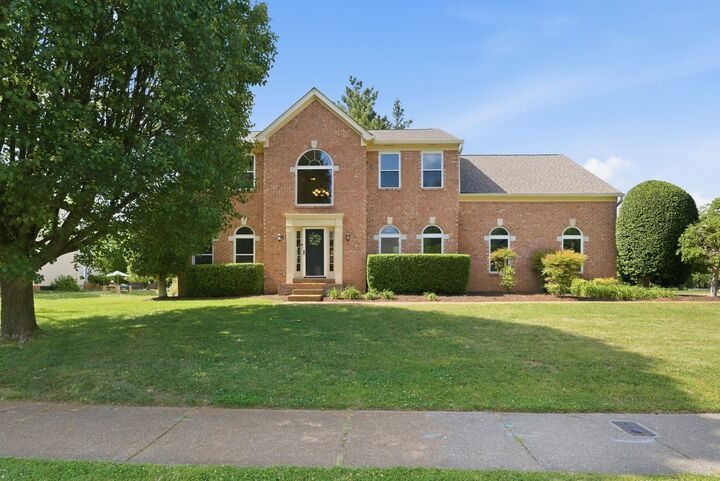 Property Photo:  207 Lancelot Ln  TN 37064 