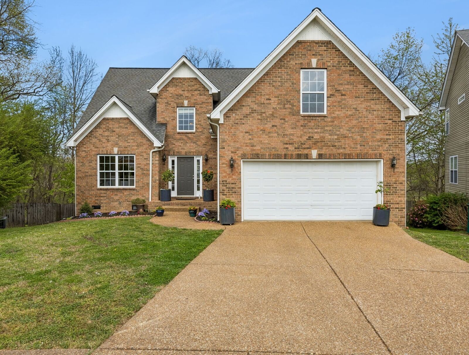 Property Photo:  2122 Ieper Dr  TN 37174 