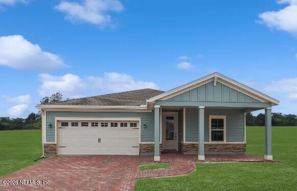 Property Photo: 737 Kingbird Drive FL 32092