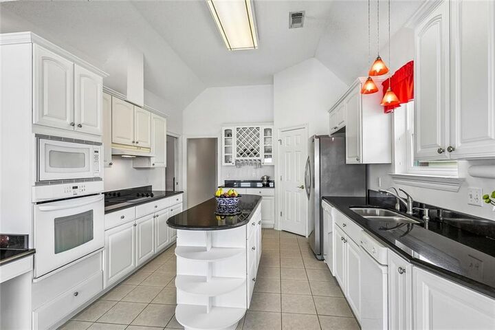 Property Photo:  303 Charles Court  LA 70458 
