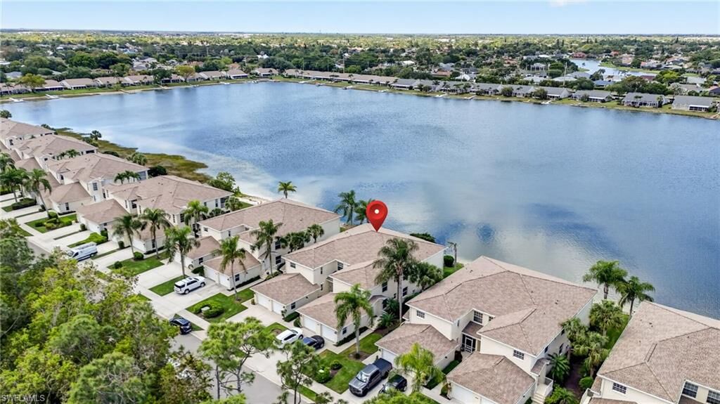 Property Photo: 3330 W Crown Pointe Blvd 101 FL 34112