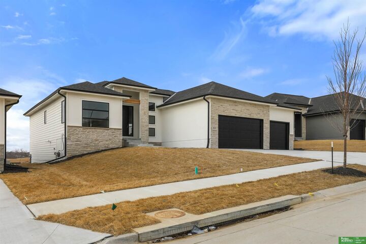 Property Photo:  5614 N 198th Street  NE 68022 