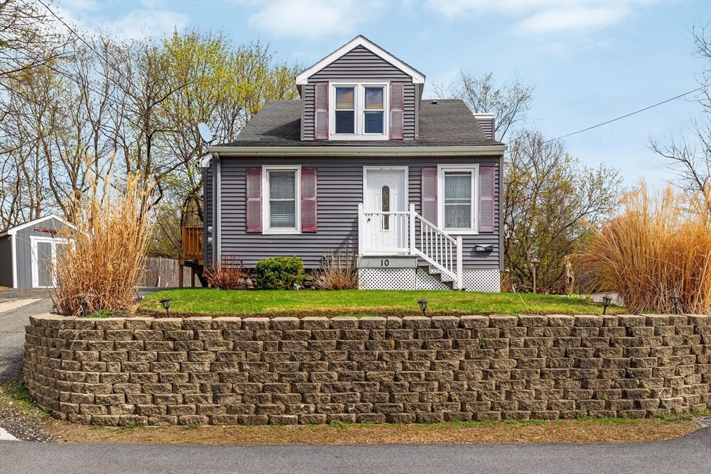 Property Photo: 10 Epping St. MA 01527