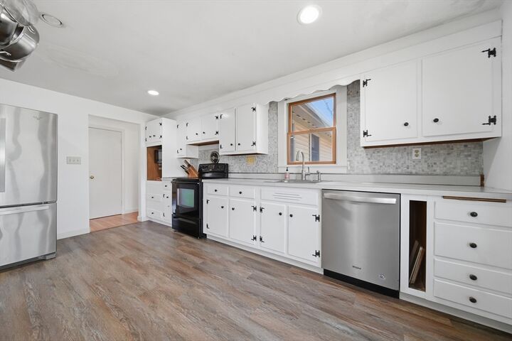 Property Photo:  19 Peter Rd  MA 01864 