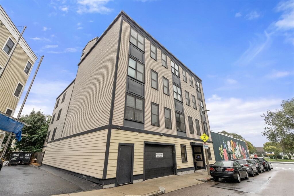 Property Photo:  45 Vinton St 1  MA 02127 