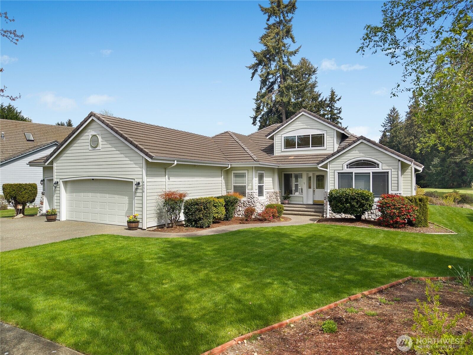 Property Photo:  4036  Campus Green Drive NE  WA 98516 