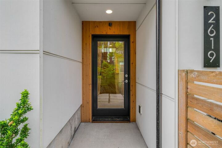 Property Photo:  2619 SW Adams Street  WA 98126 