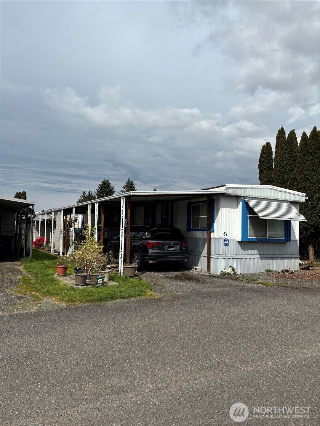 Property Photo:  16600  25th Avenue NE 61  WA 98271 