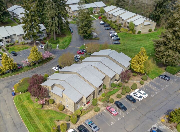 Property Photo:  1505 N Defiance Street Q106  WA 98406 
