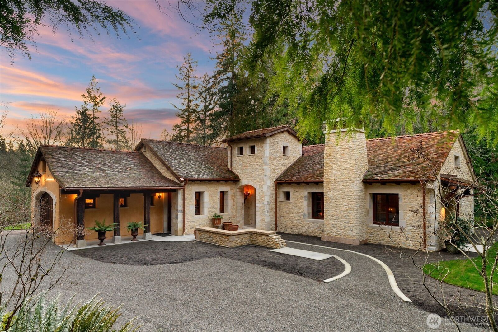 Property Photo:  11008 N Deer Drive  WA 98020 