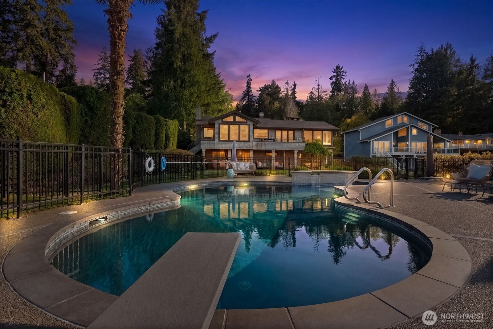 Property Photo:  817  Fox Drive  WA 98333 