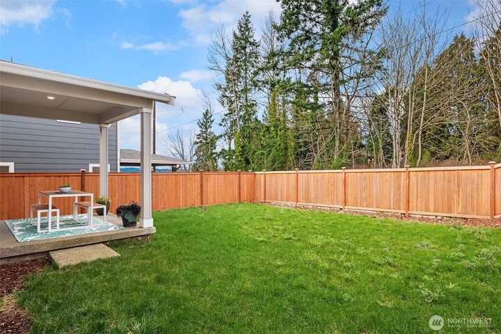 Property Photo:  9426 S 237th Street  WA 98031 