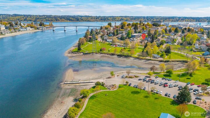 Property Photo:  1203  Pacific Avenue  WA 98337 