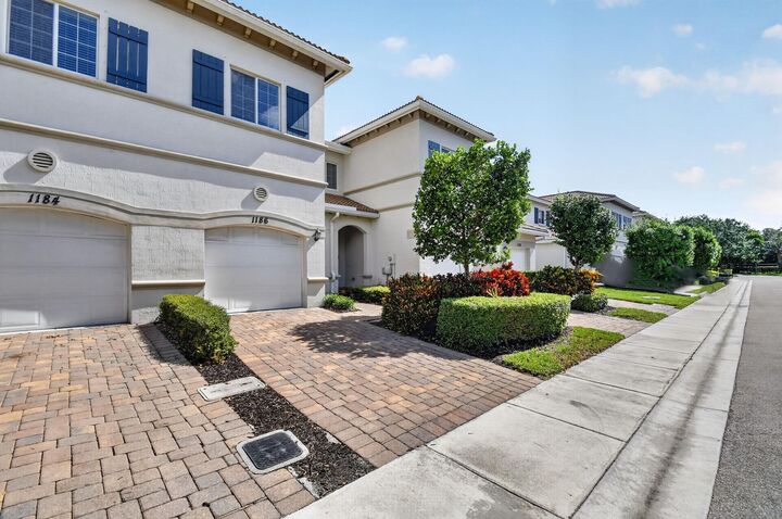 Property Photo:  1186 Paisley Court  FL 33461 