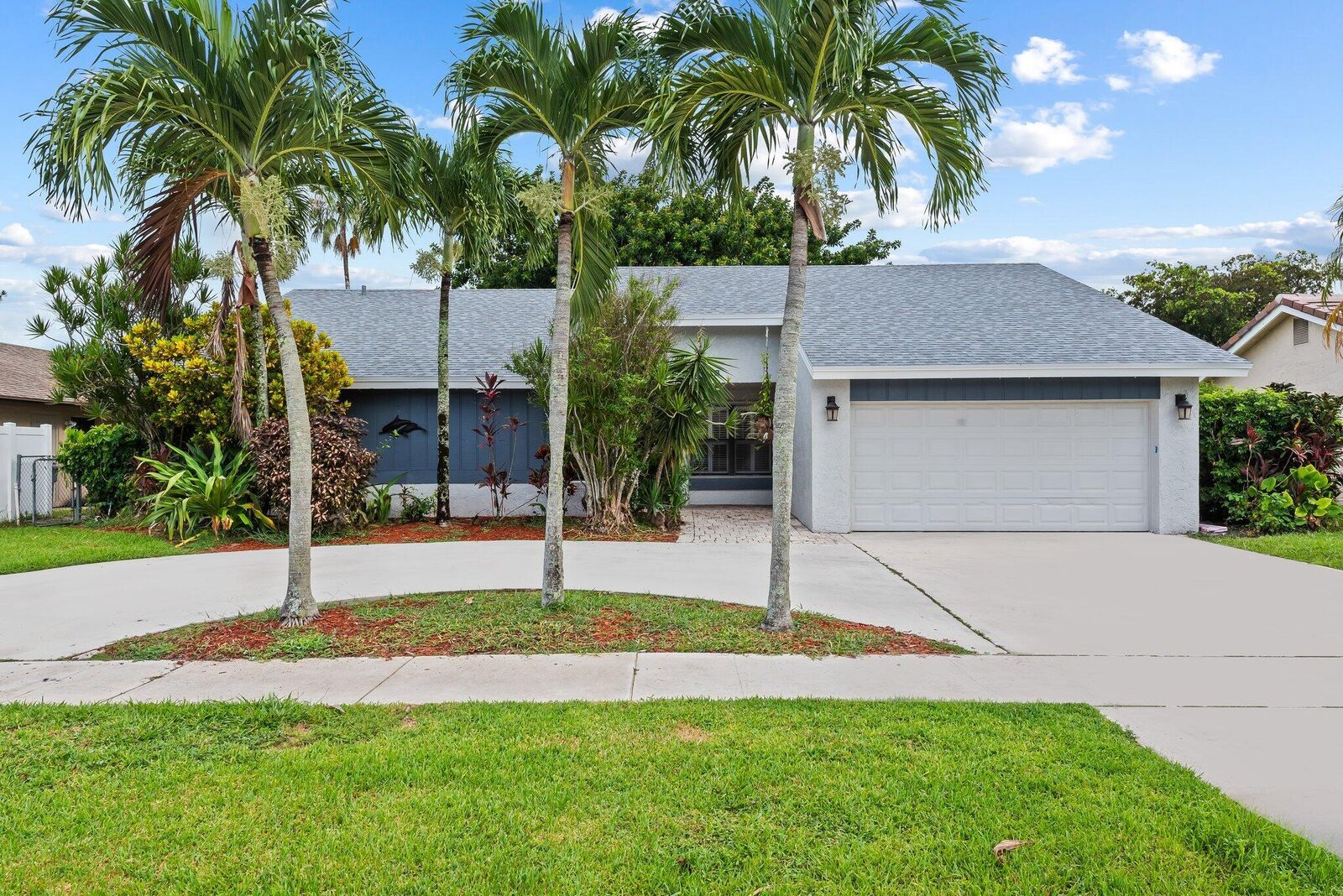 Property Photo: 9718 Lancaster Place FL 33434
