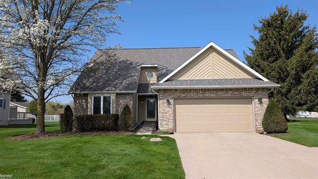Property Photo:  2345 Lost Creek Drive  MI 48433 