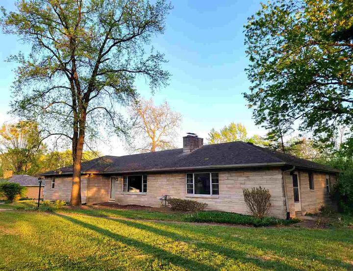 Property Photo:  935 Crestdale Drive  IN 47374 