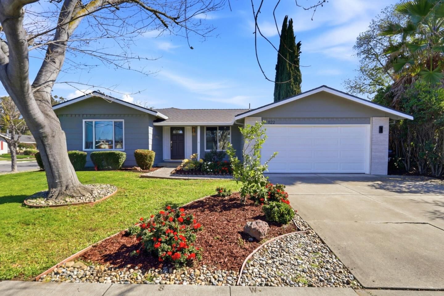 Property Photo: 1122 Lynhurst Way CA 95118