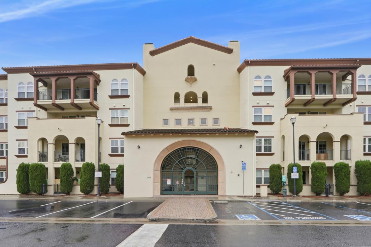 Property Photo:  800 South Abel Street 401  CA 95035 