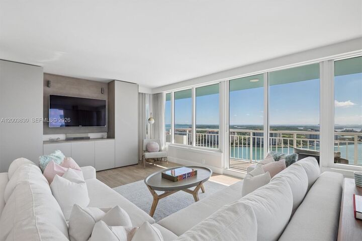 Property Photo:  400 S Pointe Dr 2309  FL 33139 