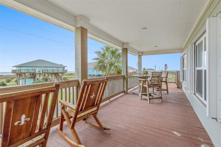 Property Photo:  132 Pelican Beach Dr Drive  LA 70631 