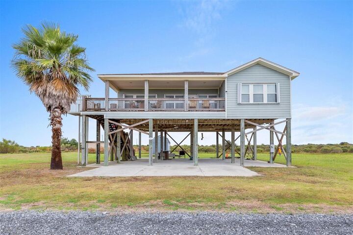 Property Photo: 132 Pelican Beach Dr Drive LA 70631