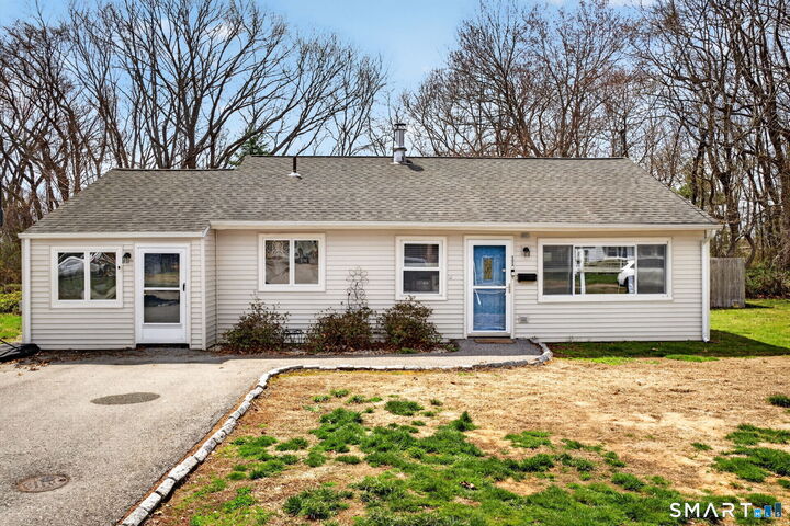 Property Photo:  11 Carol Court  CT 06340 