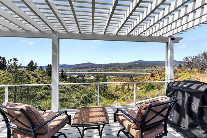 Property Photo:  42325 N Doe Rd  WA 99122 